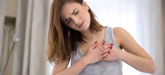 Osteochondróza hrudnej chrbtice sa môže prejaviť ako bolesť v oblasti srdca