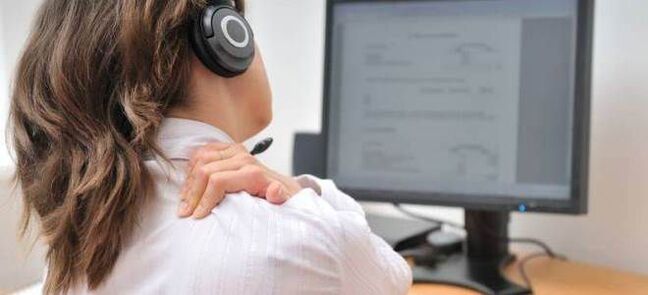 Sedavá práca je jednou z príčin osteochondrózy hrudnej chrbtice